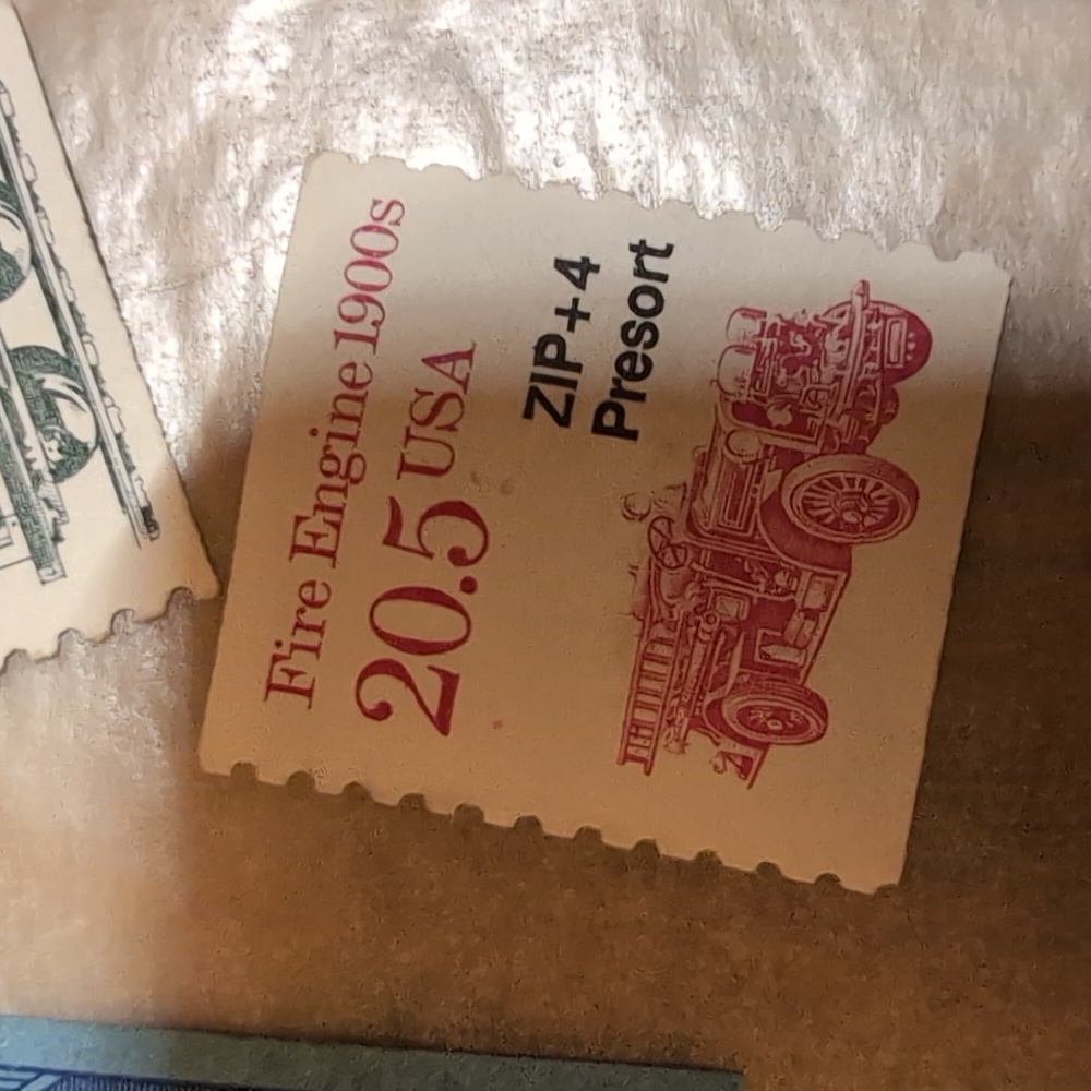 USPS Vintage Stamp Bundle 38 Stamps New - Picture 14 of 15